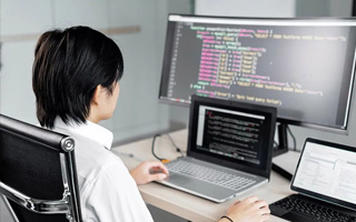 长治 api php源码,下载的php源码怎么运行呢？